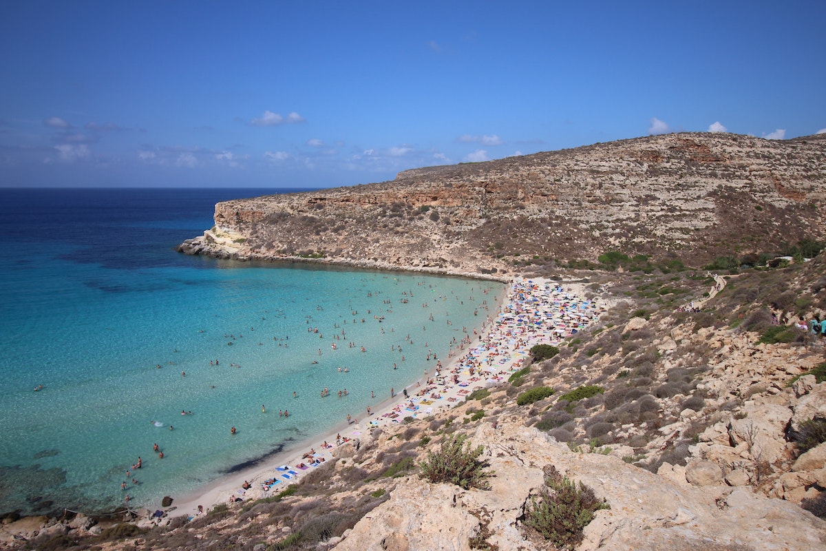 Rabbit Beach - Vijf stranden die je aan je bucketlist moet toevoegen - Frayed Passport